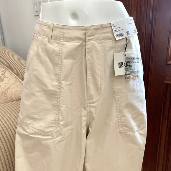 Uniqlo C Wide Balloon Pants in Natural - Picture 3 of 12